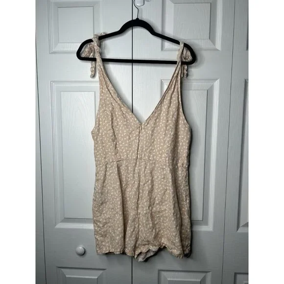 Wish Meet You Pink Printed V-Neck Tie Shoulder Romper Women's Size Medium M - Picture 8 of 9